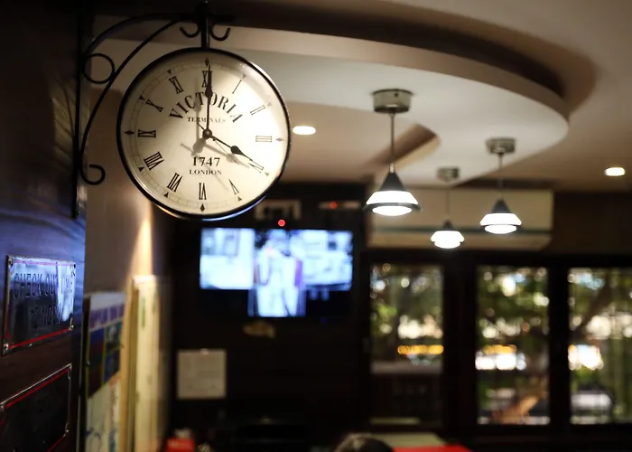 Hotel Happyland Mumbai